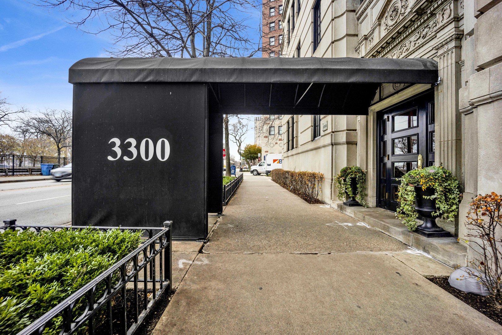 3300 N Lake Shore Drive 13C