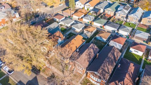 Tiny photo for 2707 Cuyler Avenue, Berwyn, IL 60402 (MLS # 12520308)