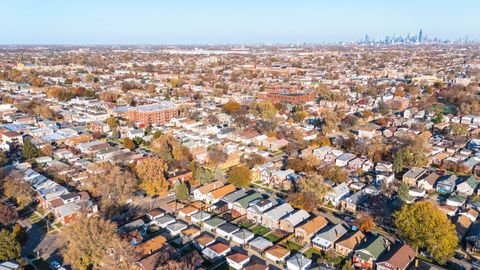 Tiny photo for 2707 Cuyler Avenue, Berwyn, IL 60402 (MLS # 12520308)