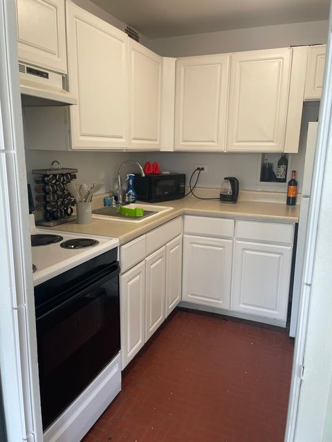 Tiny photo for Chicago, IL 60613 (MLS # 12445918)