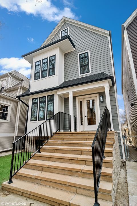 1827 W Fletcher Street Chicago IL 60657
