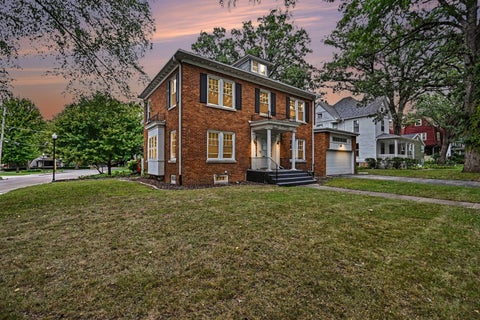 Photo of 895 S Greenwood Avenue, Kankakee, IL 60901 (MLS # 12770051)