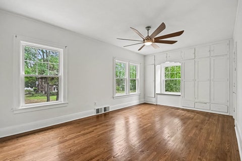 Tiny photo for 895 S Greenwood Avenue, Kankakee, IL 60901 (MLS # 12770051)
