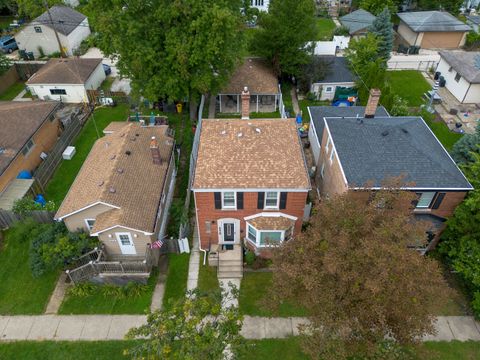 Tiny photo for 4210 Maple Avenue, Brookfield, IL 60513 (MLS # 12497431)