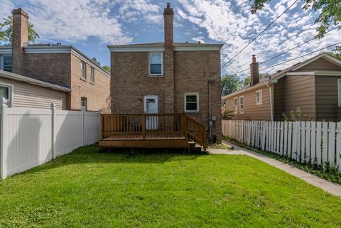 Tiny photo for 4210 Maple Avenue, Brookfield, IL 60513 (MLS # 12497431)