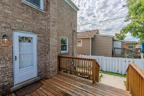 Tiny photo for 4210 Maple Avenue, Brookfield, IL 60513 (MLS # 12497431)