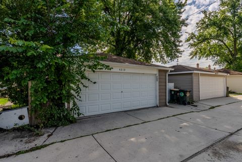 Tiny photo for 4210 Maple Avenue, Brookfield, IL 60513 (MLS # 12497431)