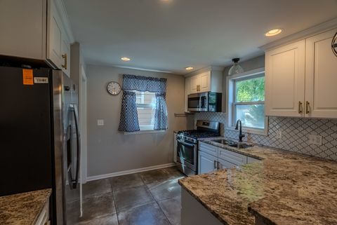 Tiny photo for 4210 Maple Avenue, Brookfield, IL 60513 (MLS # 12497431)