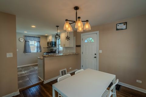 Tiny photo for 4210 Maple Avenue, Brookfield, IL 60513 (MLS # 12497431)