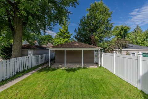 Tiny photo for 4210 Maple Avenue, Brookfield, IL 60513 (MLS # 12497431)