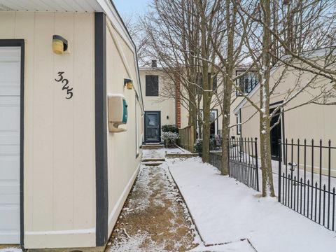 Tiny photo for 325 Colony Green Drive, Bloomingdale, IL 60108 (MLS # 12548197)