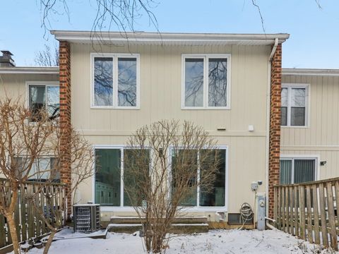 Tiny photo for 325 Colony Green Drive, Bloomingdale, IL 60108 (MLS # 12548197)