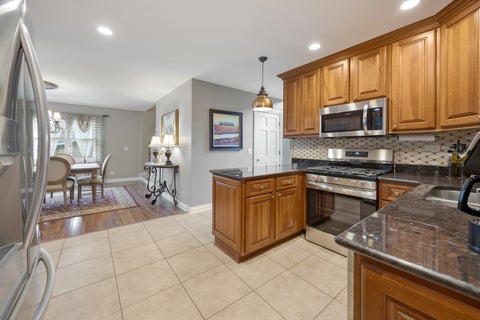 Tiny photo for 23w531 W Walnut Street, Roselle, IL 60172 (MLS # 12607378)