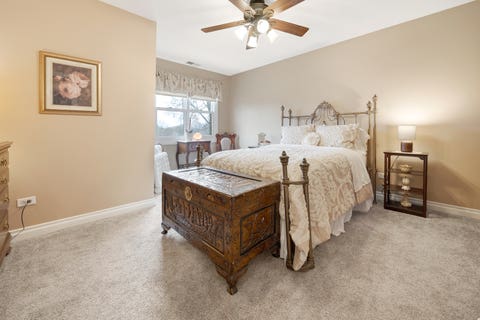 Tiny photo for 23w531 W Walnut Street, Roselle, IL 60172 (MLS # 12607378)