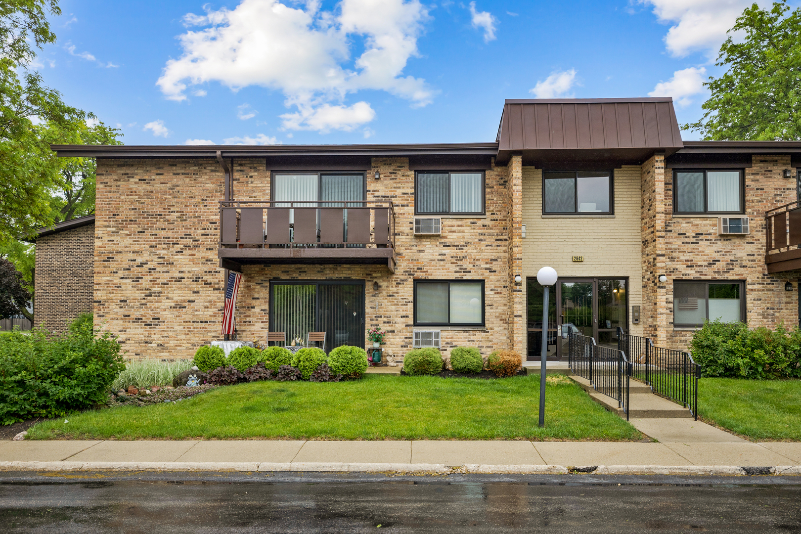 2642 N Windsor Drive 102