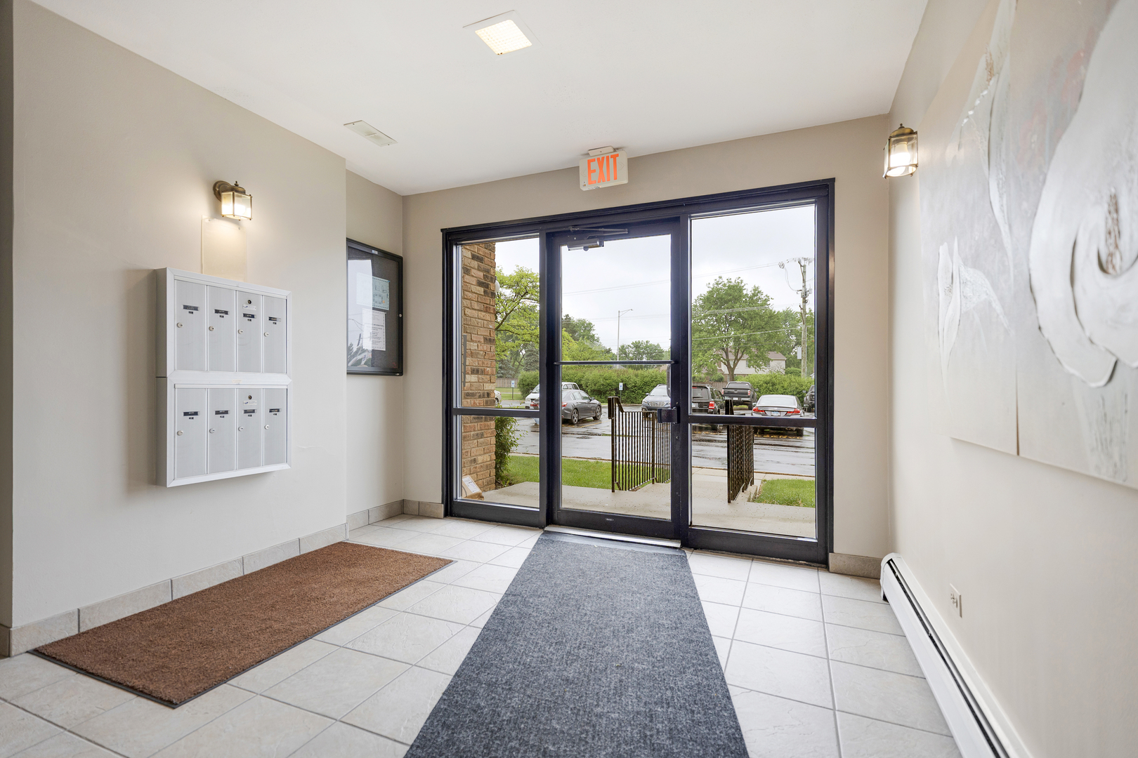 2642 N Windsor Drive 102
