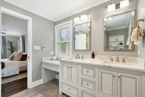 Tiny photo for 447 Ridge Avenue, Clarendon Hills, IL 60514 (MLS # 12730375)
