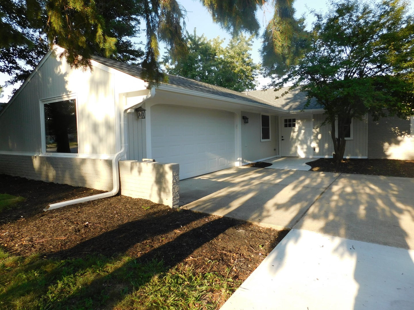 212 N Pinecrest Road