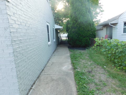 Tiny photo for 212 N Pinecrest Road, Bolingbrook, IL 60440 (MLS # 12752256)