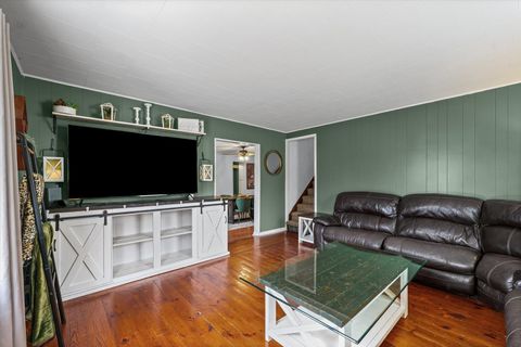 Tiny photo for 305 S OAK Street, Buckley, IL 60918 (MLS # 12578918)