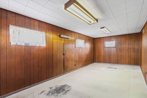 Tiny photo for 305 S OAK Street, Buckley, IL 60918 (MLS # 12578918)