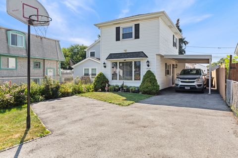 Photo of 9714 Mcvicker Avenue, Oak Lawn, IL 60453 (MLS # 12441633)