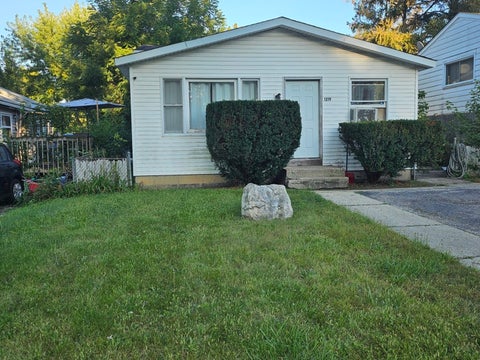Photo of 1219 Idlewild Drive, Round Lake Beach, IL 60073 (MLS # 12757951)