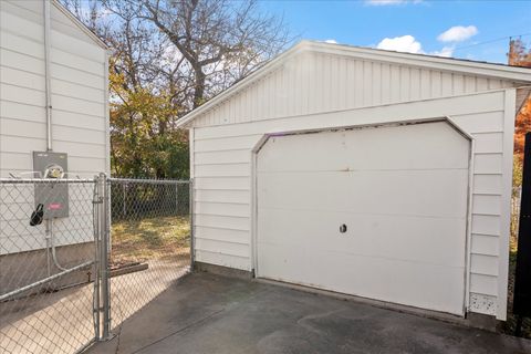 Tiny photo for 1407 W Clark Street, Champaign, IL 61821 (MLS # 12514956)