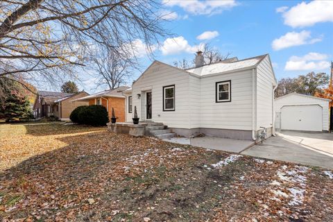 Tiny photo for 1407 W Clark Street, Champaign, IL 61821 (MLS # 12514956)