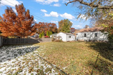 Tiny photo for 1407 W Clark Street, Champaign, IL 61821 (MLS # 12514956)