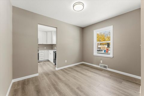 Tiny photo for 1407 W Clark Street, Champaign, IL 61821 (MLS # 12514956)