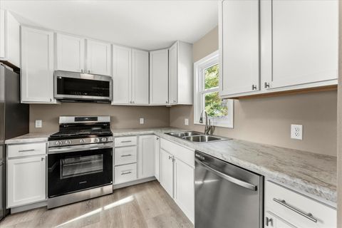 Tiny photo for 1407 W Clark Street, Champaign, IL 61821 (MLS # 12514956)