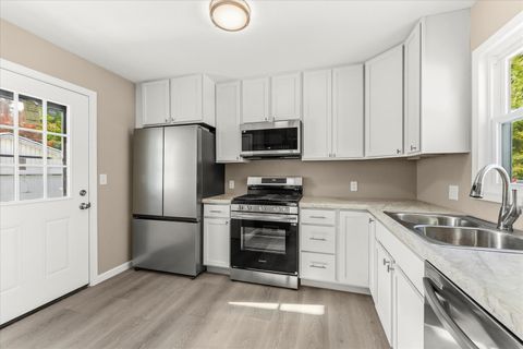 Tiny photo for 1407 W Clark Street, Champaign, IL 61821 (MLS # 12514956)