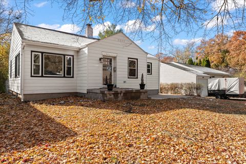 Tiny photo for 1407 W Clark Street, Champaign, IL 61821 (MLS # 12514956)
