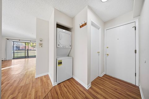 Tiny photo for 291 Gregory Street #6, Aurora, IL 60504 (MLS # 12505484)