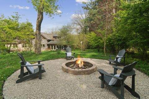 Tiny photo for 62 E Surrey Lane, Barrington Hills, IL 60010 (MLS # 12637748)