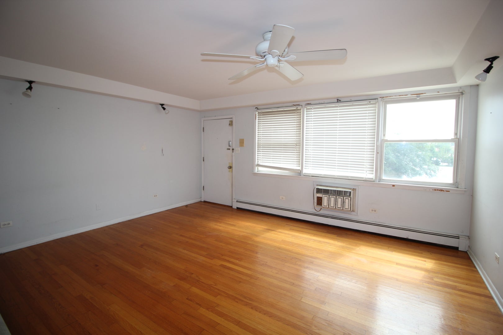 10741 S Pulaski Road 2C