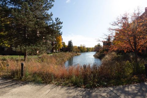 Tiny photo for 701 Lake Hinsdale Drive #306, Willowbrook, IL 60527 (MLS # 12579065)