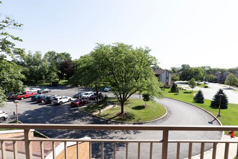 Tiny photo for 701 Lake Hinsdale Drive #306, Willowbrook, IL 60527 (MLS # 12579065)