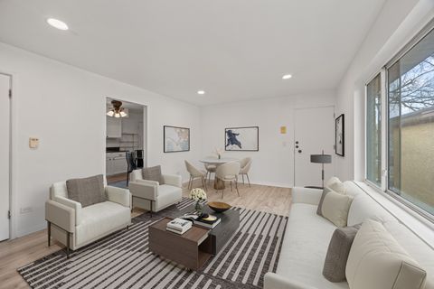 Tiny photo for 410 Wisconsin Avenue #503, Oak Park, IL 60302 (MLS # 12564968)