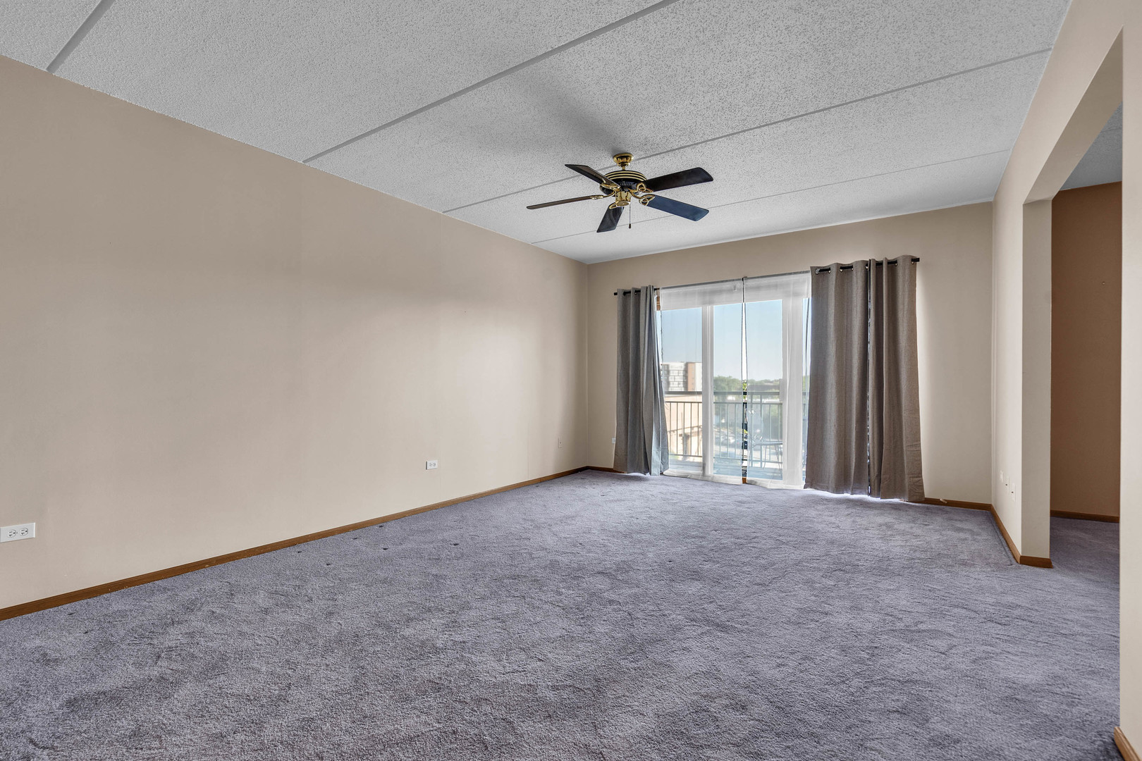 1325 Perry Street 504