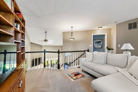 Tiny photo for 1606 Cypress Court, Hoffman Estates, IL 60169 (MLS # 12773922)