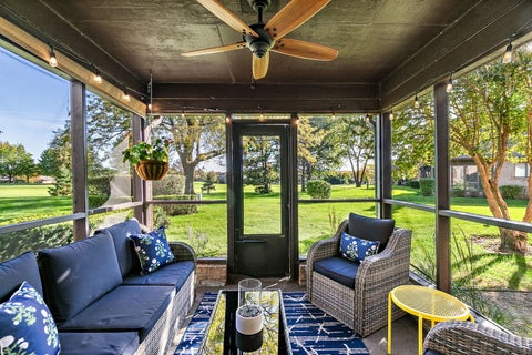 Tiny photo for 1606 Cypress Court, Hoffman Estates, IL 60169 (MLS # 12773922)
