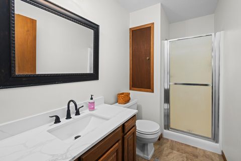 Tiny photo for 1037 Brookview Drive, Dewitt, IA 52742 (MLS # 100000673)