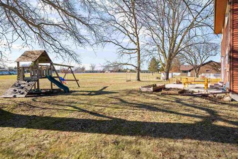 Tiny photo for 1037 Brookview Drive, Dewitt, IA 52742 (MLS # 100000673)
