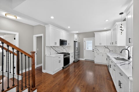 Tiny photo for 7625 S Clyde Avenue, Chicago, IL 60649 (MLS # 12791462)