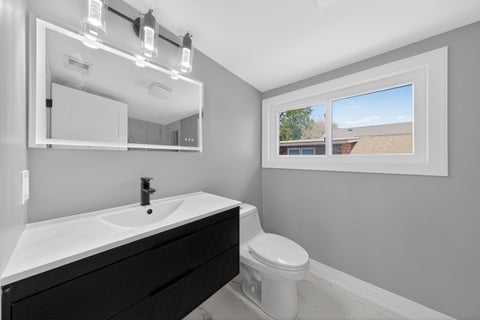 Tiny photo for 7625 S Clyde Avenue, Chicago, IL 60649 (MLS # 12791462)