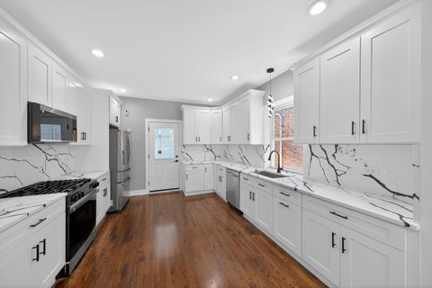 Tiny photo for 7625 S Clyde Avenue, Chicago, IL 60649 (MLS # 12791462)