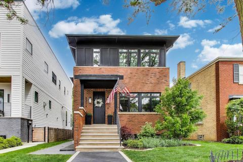 2312 W Hutchinson Street Chicago IL 60618