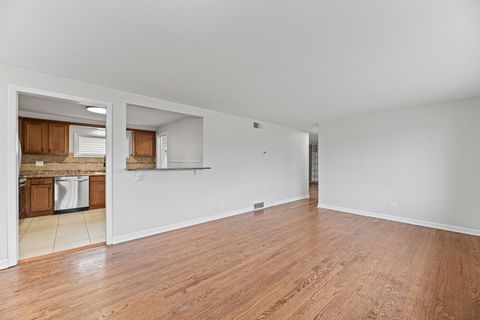 Tiny photo for 2100 Enoch Avenue, Zion, IL 60099 (MLS # 12590692)